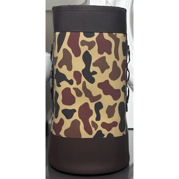 YETI Camino 20 Carryall Tote Bag, WETLANDS CAMO - Picture 5 of 7